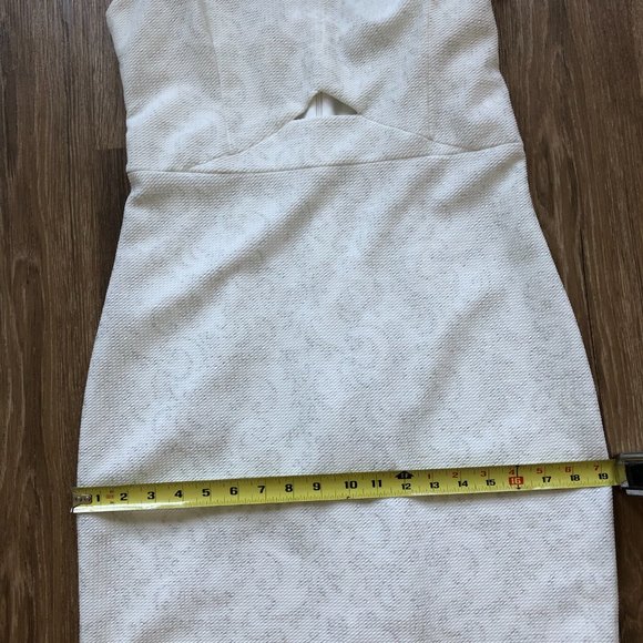 Guess: Cut-Out Bodycon White Dress - Picture 9 of 10